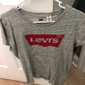 Levi’s tshirt!